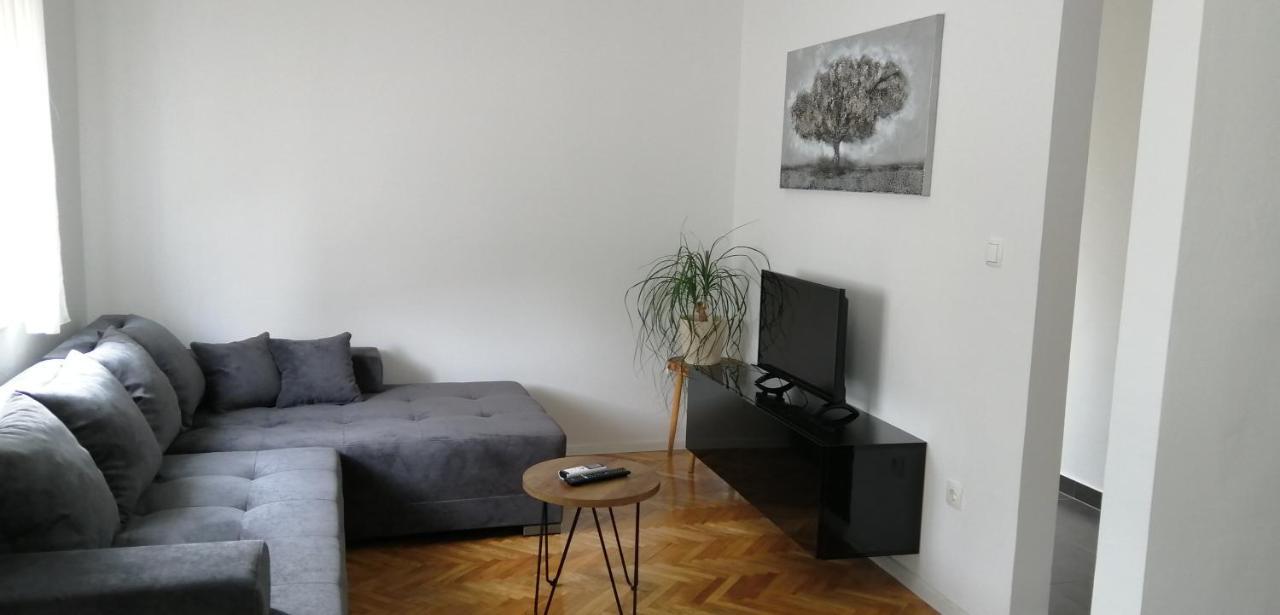 Apartman Borna Starigrad Paklenica Exterior photo
